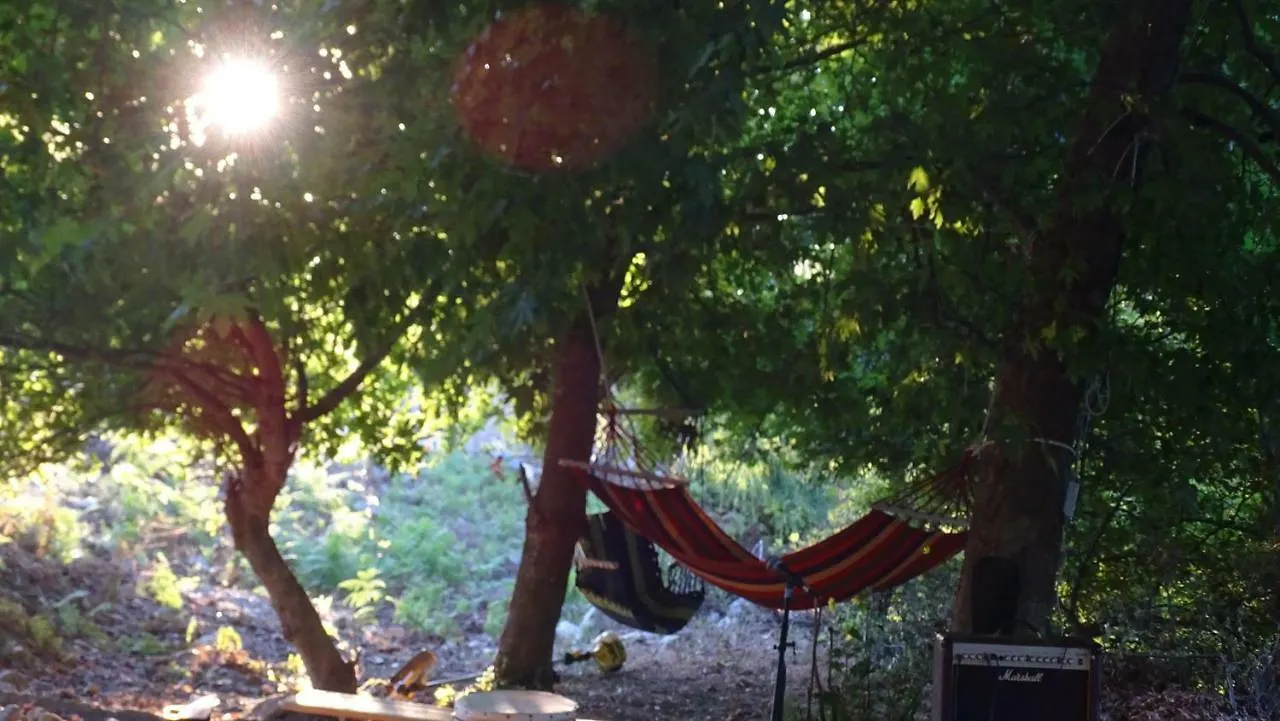 Glamping Bunec Otel Piqeras