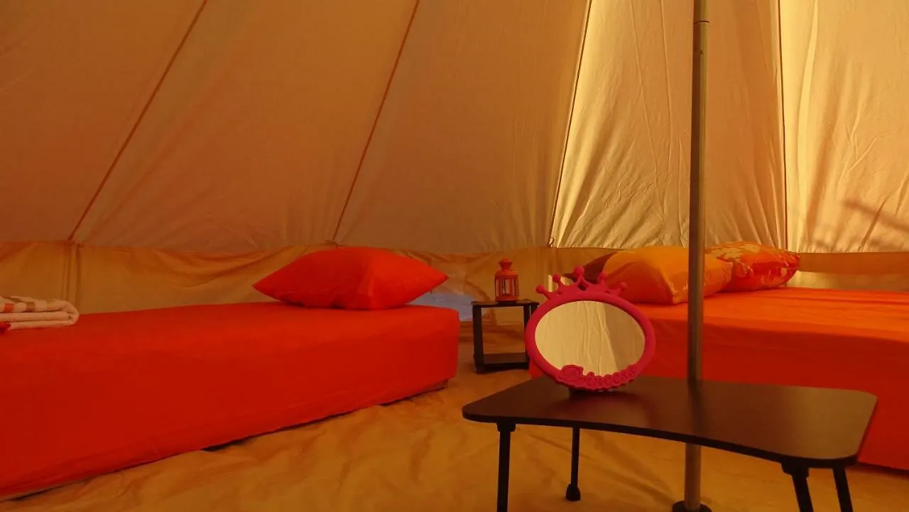 Lüks kamp alanı Glamping Bunec Otel Piqeras