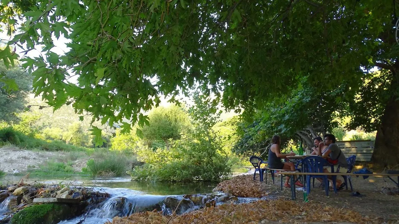 Lüks kamp alanı Glamping Bunec Otel Piqeras
