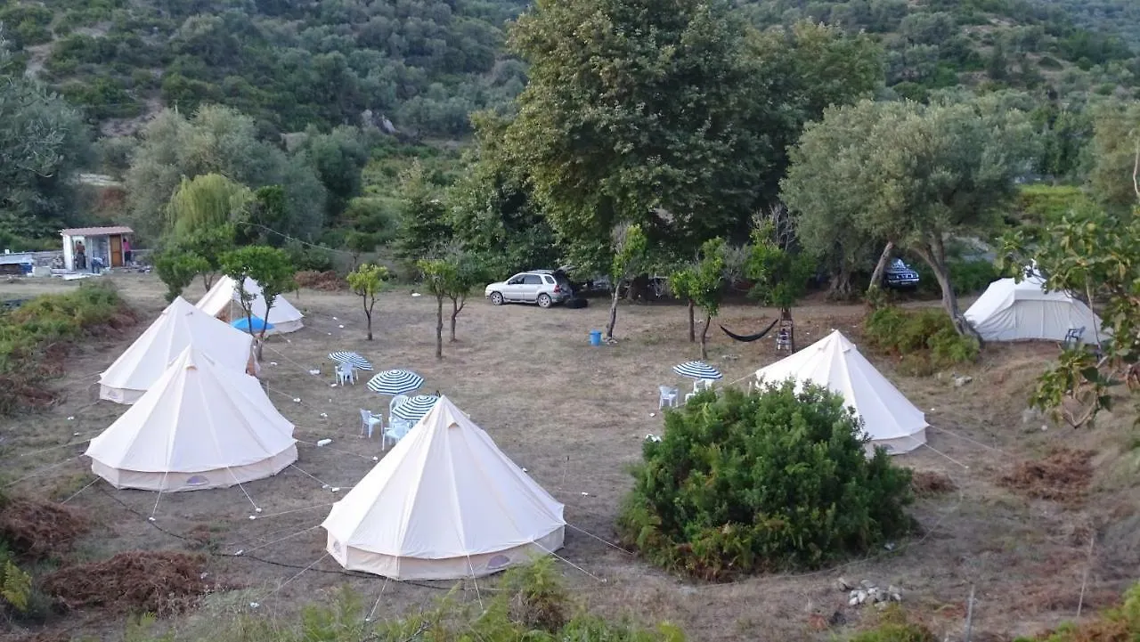 Glamping Bunec Otel Piqeras 0*,