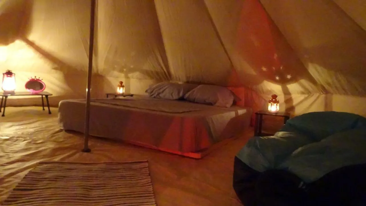 Glamping Bunec Otel Piqeras Arnavutluk
