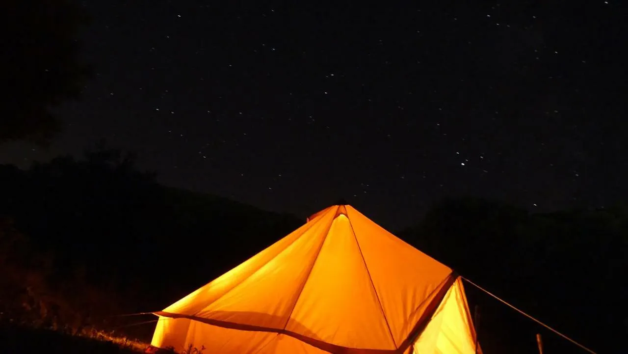 Lüks kamp alanı Glamping Bunec Otel Piqeras